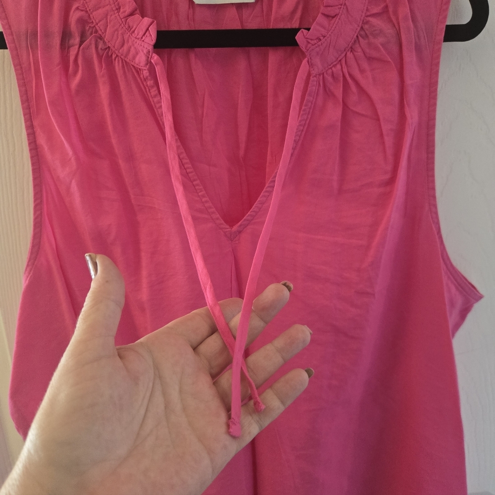 Pink V-Neck Ruffle Tank Top - Picture 4 of 9
